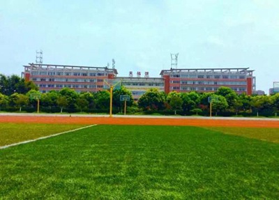 江西医药学校2021年学费收费多少